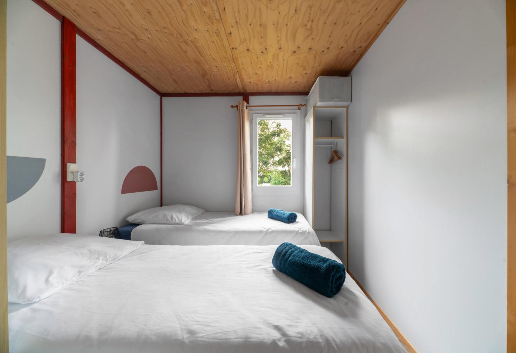 Camping Le Mont Libre - Cottage & Espace Nature - Gannat Eksteriør billede