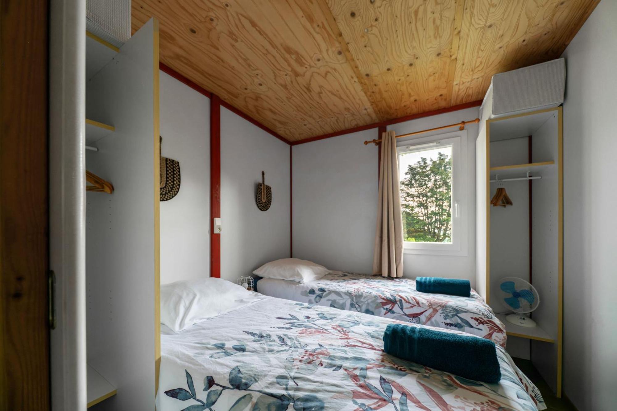 Camping Le Mont Libre - Cottage & Espace Nature - Gannat Eksteriør billede