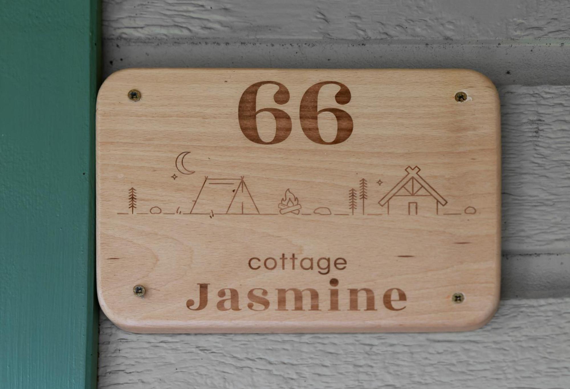Camping Le Mont Libre - Cottage & Espace Nature - Gannat Eksteriør billede