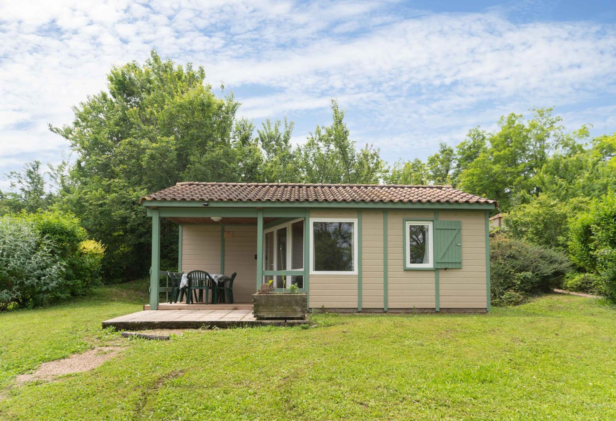Camping Le Mont Libre - Cottage & Espace Nature - Gannat Eksteriør billede