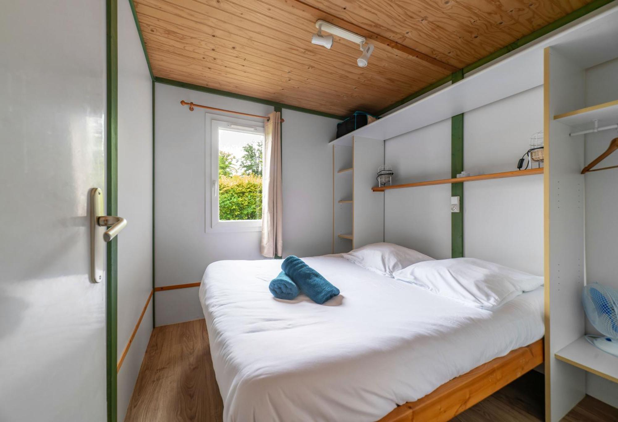 Camping Le Mont Libre - Cottage & Espace Nature - Gannat Eksteriør billede