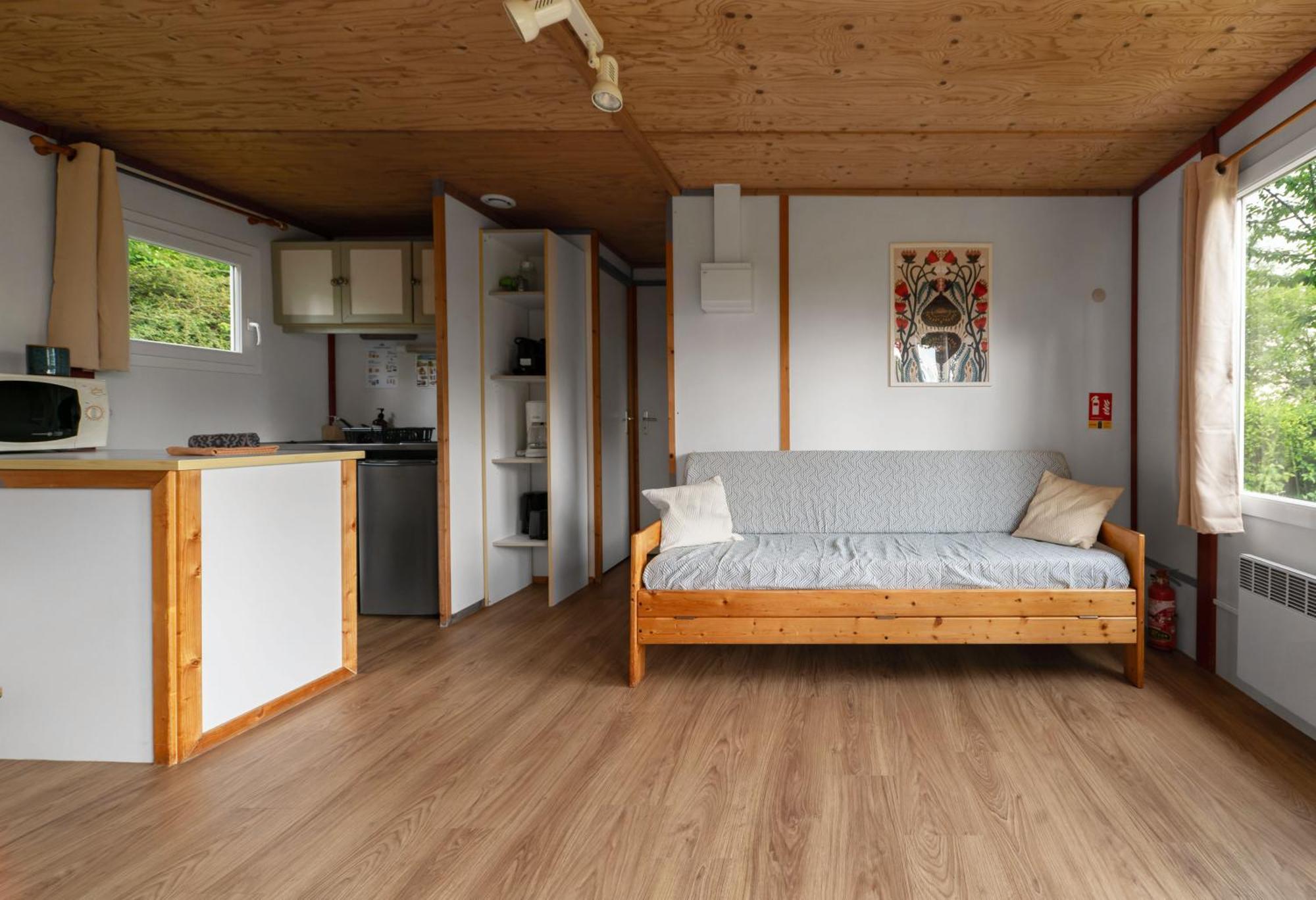 Camping Le Mont Libre - Cottage & Espace Nature - Gannat Eksteriør billede