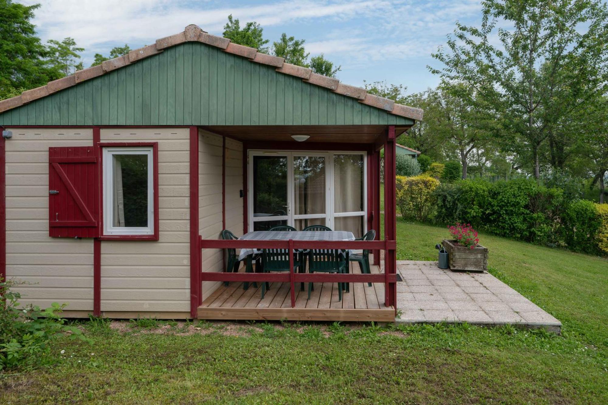 Camping Le Mont Libre - Cottage & Espace Nature - Gannat Eksteriør billede